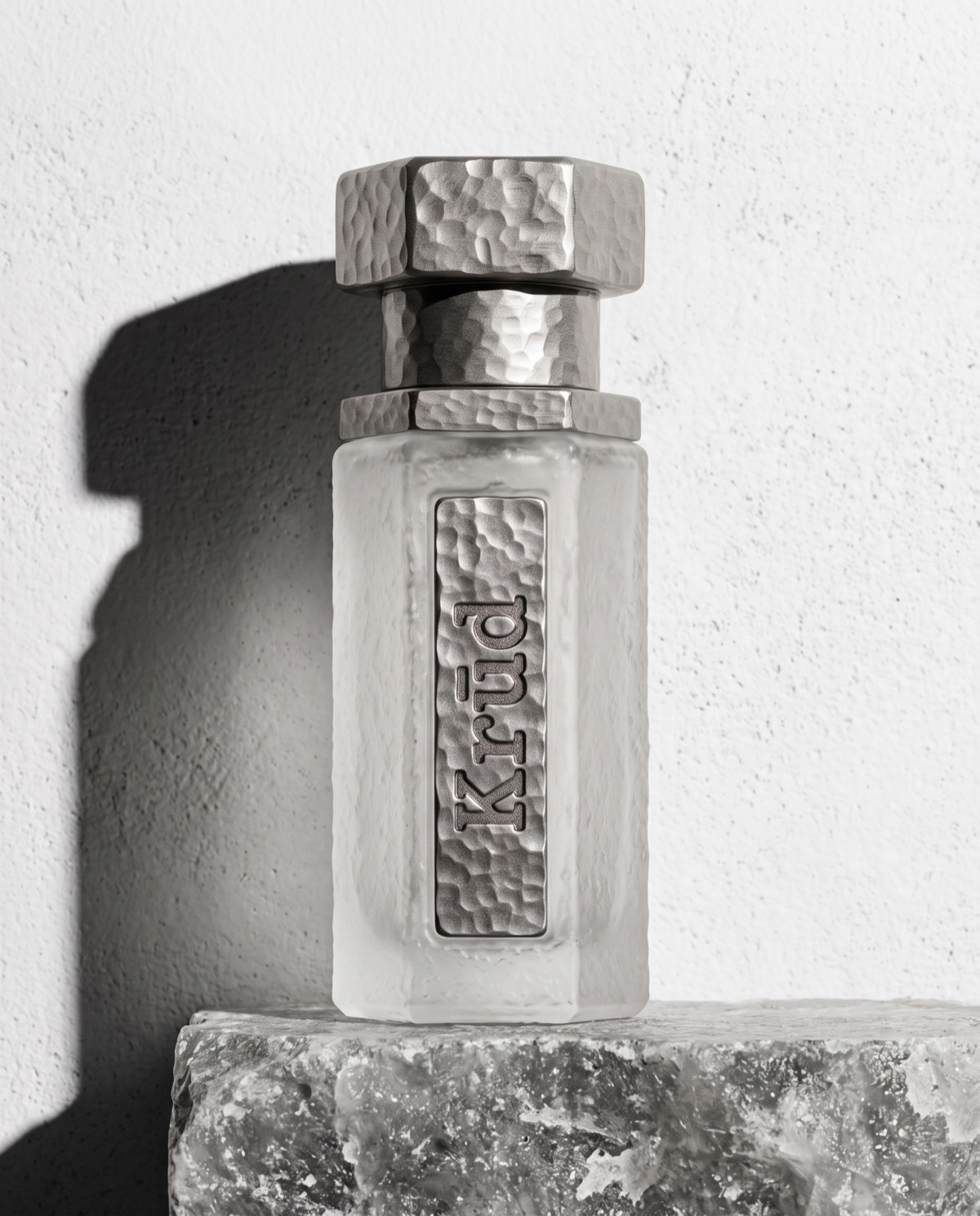 Sel — frosted fog glass bottle with pewter hex cap